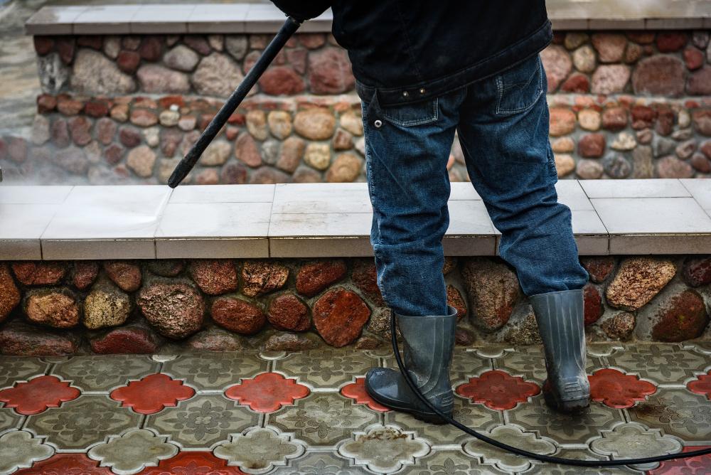 outside cleaning services, patio cleaning, pressure cleaning, pressure, UPVC, Fascias, Soffits & Gutters