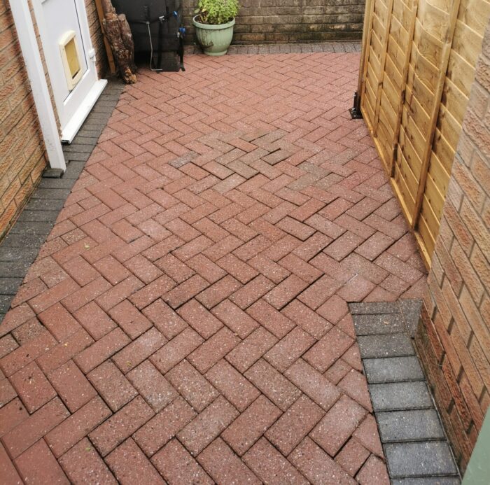 Driveway Cleaning Service in Warrington, Outside cleaning services, cleaning service, pressure cleaning, roof cleaning, driveways, patio, paths, upvc cleaning, professional and cheap cleaning services, facade cleaning, outside cleaning, gutters cleaning services, patio pressure cleaning,